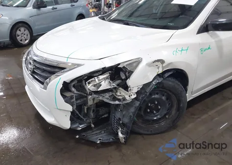 2015 Nissan Altima 2.5 S из США, поврежденный, VIN 1N4AL3AP5FN327973